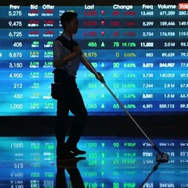 IHSG Berbalik Menguat ke Zona Hijau Setelah Sempat Melemah