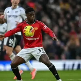 Michael Carrick Siapkan Peran Baru Kobbie Mainoo di Manchester United