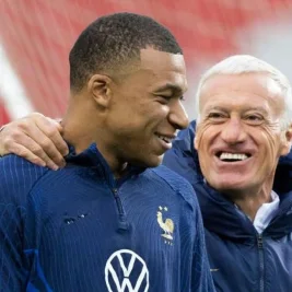 Deschamps Pertahankan Mbappe sebagai Penyerang Tengah