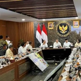 Zulkifli Hasan Pimpin Rapat Koordinasi Program Makan Bergizi Gratis