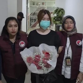Polisi Tangkap Wanita Hong Kong Bawa 10,8 Kg Ketamin di Koper