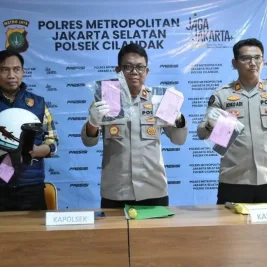 Polsek Cilandak Tangkap Residivis Pencuri Ponsel di Jakarta Barat