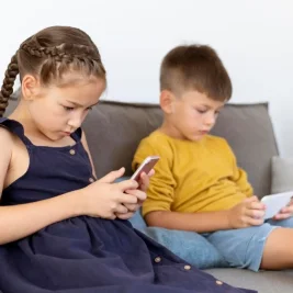 Mayoritas Orang Tua Abai Pantau Aktivitas Digital Anak, Survei Ungkap Fakta Mengejutkan