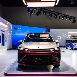 Wuling dan Huawei Segera Rilis SUV Premium Huajing S di Malaysia