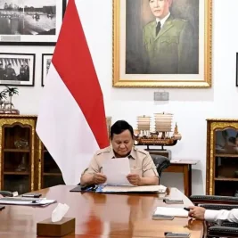 Siswa SMK Negeri 1 Sorong Kirim Surat Terima Kasih ke Prabowo