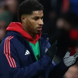 Michael Owen Yakin Marcus Rashford Akan Bertahan di Barcelona