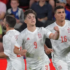 Gavi Tekel Keras Rodri di Latihan Timnas Spanyol, Pelatih Beri Pembelaan