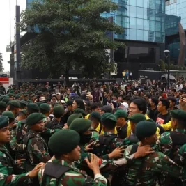 TNI Dikerahkan Bantu Polisi Amankan Demo Mahasiswa di Tosari