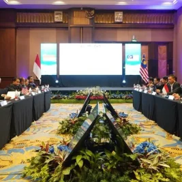 Indonesia dan Malaysia Perkuat Kerja Sama Ekonomi Perbatasan di Bandung