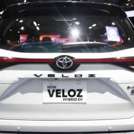 BYD M6 DM Tantang Toyota Veloz Hybrid dengan Selisih Harga Rp 5 Juta