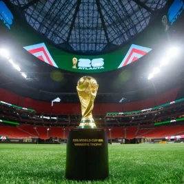 Aksi Pemain Tertinggi dan Terpendek Berebut Sorotan di Piala Dunia 2026