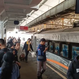 KAI Catat Lonjakan Penumpang Koridor Jakarta-Bandung Capai 44,05 Juta