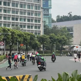 Warga Tetap Padati Bundaran HI Meski CFD Ditiadakan