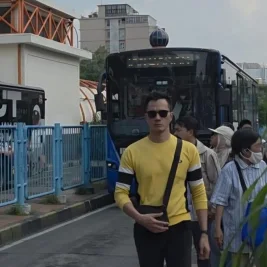 Warga Respons Wacana Kenaikan Tarif Bus Transjabodetabek