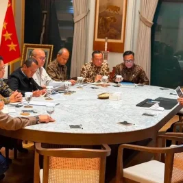 Prabowo Evaluasi Capaian Investasi Internasional Bersama Kabinet Merah Putih