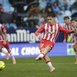 Almeria Tahan Imbang Malaga 0-0 di Leg Pertama Final Promosi