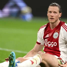 Benfica Tertarik Rekrut Wout Weghorst dari Ajax Amsterdam