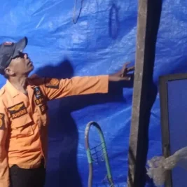 Angin Kencang Rusak Tembok Rumah Warga di Cigudeg Bogor
