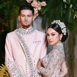 Jennifer Coppen dan Justin Hubner Tampil Serasi di Resepsi Adat Bali