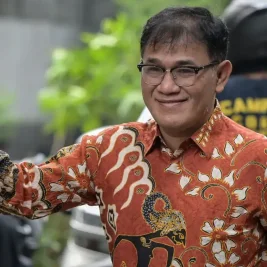 Budiman Sudjatmiko Adu Argumen dengan Mahasiswa di Diskusi Semarang