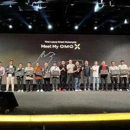 Omoway Serahkan 100 Unit Motor Listrik OmoX Pertama di Indonesia