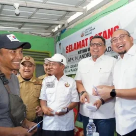 Andre Rosiade Salurkan Bantuan untuk Korban Kebakaran Pasar Jiung