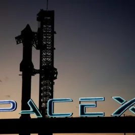 Mantan Tukang Las SpaceX Jadi Miliarder Setelah Saham Perusahaan Melantai di Nasdaq
