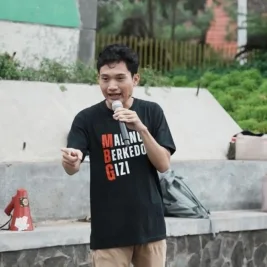Tiyo Ardianto: Ketua BEM KM UGM Lulusan Paket C yang Kritis