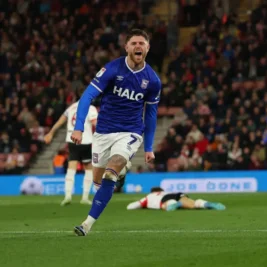 Ipswich Town Perpanjang Kontrak Cameron Humphreys 12 Bulan