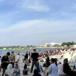 Ancol Dipadati Pengunjung Rayakan Tahun Baru Islam dan HUT Jakarta