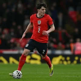 Wayne Rooney Pertanyakan Keputusan Thomas Tuchel Pilih Trevoh Chalobah