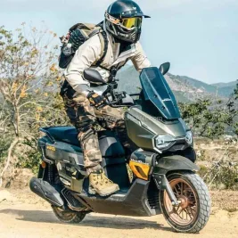 Wuyang Honda Luncurkan Skutik Petualang HooRide 125 di China