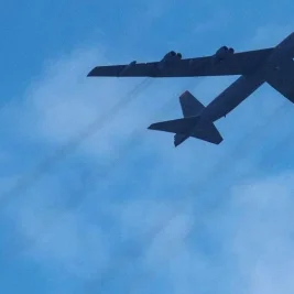 Pesawat Pengebom B-52 AS Jatuh di California, Delapan Tewas