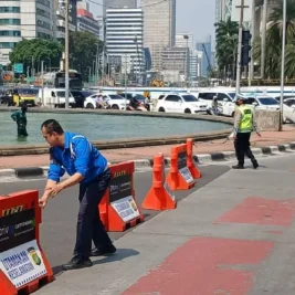 Polisi Alihkan Arus Lalu Lintas Jakarta Imbas Demonstrasi di Monas