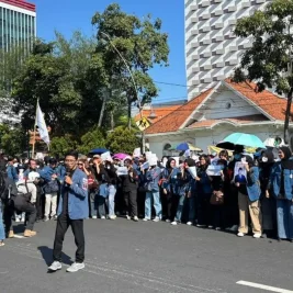 Mahasiswa di Berbagai Daerah Gelar Demonstrasi Kritik Program MBG