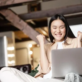 Optimisme Gen Z Indonesia di Tengah Maraknya Doom Spending