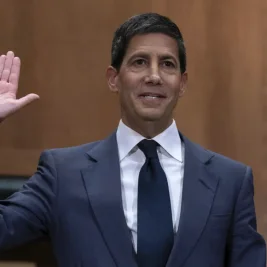 Kevin Warsh Pimpin Rapat Kebijakan Perdana Federal Reserve