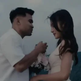 Asnawi Mangkualam Lamar Yuriska Patricia di Atas Kapal