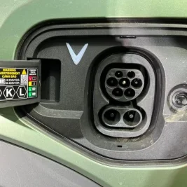 Mobil Listrik Dilengkapi Sistem Pengaman Berlapis untuk Cegah Kecelakaan