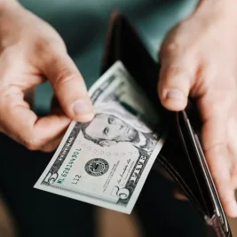 Rupiah Melemah ke Rp 17.856 per Dollar AS Jelang Pengumuman RDG BI