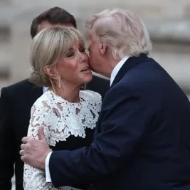 Jabat Tangan Donald Trump dan Brigitte Macron Viral di KTT G7