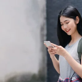 Mengapa Kebiasaan Scroll Media Sosial Sulit Dihentikan? Ini Penjelasan Psikologisnya