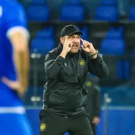 FAM Putus Kontrak Peter Cklamovski Jelang Piala AFF 2026