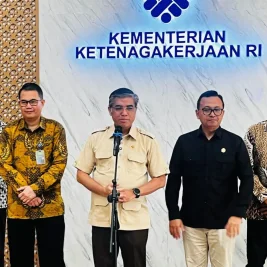 Menaker Yassierli Siap Tinjau Ulang Aturan Pembatasan Pekerja Outsourcing