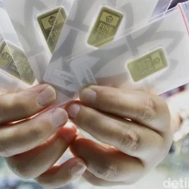 Harga Emas Antam Anjlok ke Rp 2.673.000 per Gram