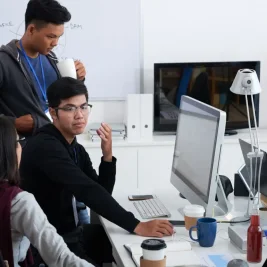 Fresh Graduate Bingung Pilih Sertifikasi Karier, Ini Solusinya