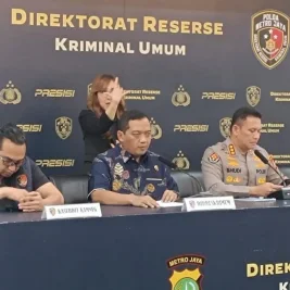 Polda Metro Jaya Periksa Kesehatan Roy Suryo dan dr Tifa