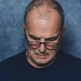 Marcelo Bielsa Tolak Tatap Kamera saat Sesi Foto Resmi Piala Dunia 2026