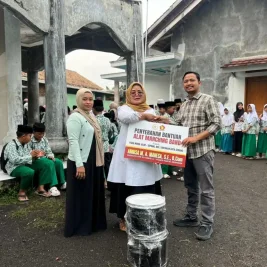 Annisa Mahesa Salurkan Bantuan Alat Marching Band ke PAUD Nurul Almi