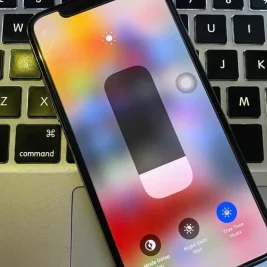 Mengenal Fungsi True Tone iPhone untuk Kenyamanan Mata Pengguna